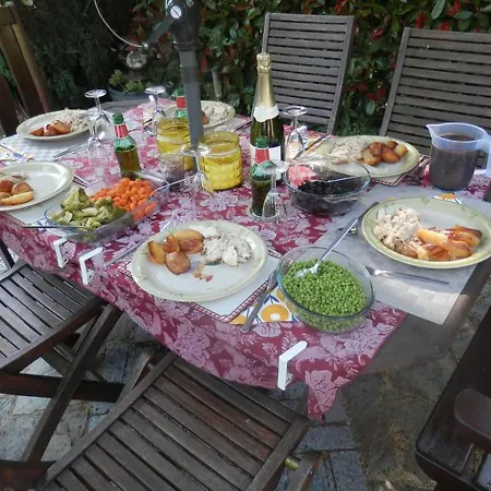 Pod - Sleeps 2 - Jacuzzi - Parking - Garden *