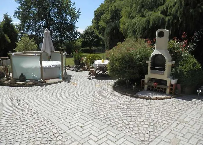 Pod - Sleeps 2 - Jacuzzi - Parking - Garden * Colombiers-du-Plessis