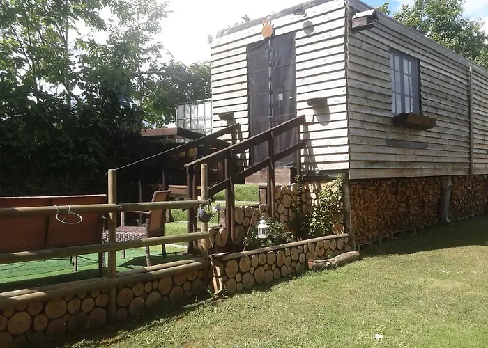 Feriehus Pod - Sleeps 2 - Jacuzzi - Parking - Garden Colombiers-du-Plessis