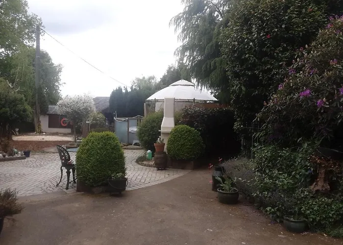 Pod - Sleeps 2 - Jacuzzi - Parking - Garden Colombiers-du-Plessis