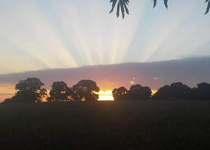 Pod - Sleeps 2 - Jacuzzi - Parking - Garden * Colombiers-du-Plessis